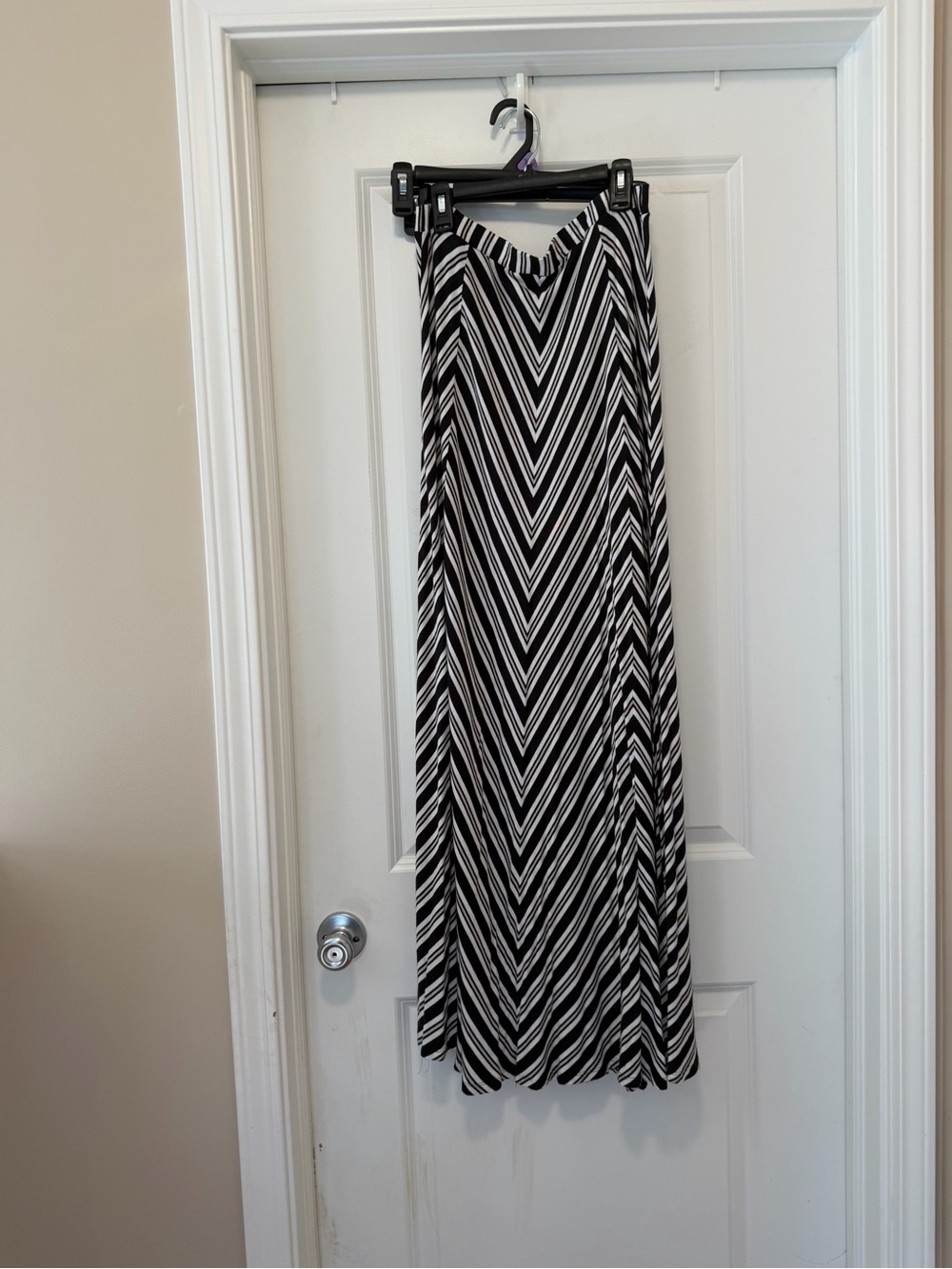 Falls Creek Black and White Chevron Maxi Skirt